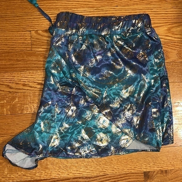 Disney’s Aladdin Gold Feather Print Teal Lightweight Pajama Shorts 2XL - Picture 6 of 6